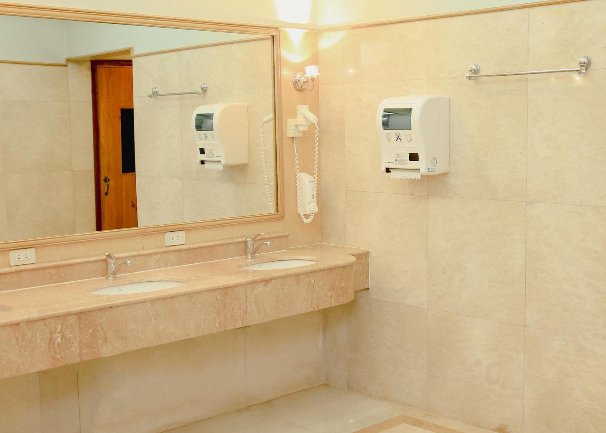 Richmonde Hotel Ortigas, Manila Pasig City Ngoại thất bức ảnh